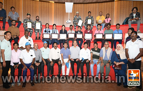 श्री जितेन्द्र कुमार वन महानिदेशक एवं विशेष सचिव पर्यावरण एवं जलवायु परिवर्तन मंत्रालय भारत सरकार ने ‘एक पेड़ मां के नाम अभियान‘ के तहत नंदनवन जंगलसफारी में महुए के पौधे लगाए श्री जितेन्द्र कुमार वन महानिदेशक एवं विशेष सचिव पर्यावरण एवं जलवायु परिवर्तन मंत्रालय भारत सरकार ने ‘एक पेड़ मां के नाम अभियान‘ के तहत नंदनवन जंगलसफारी में महुए के पौधे लगाए