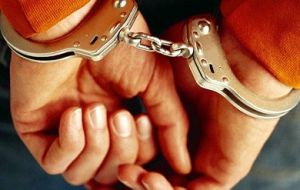  केरल में एक RSS कार्यकर्ता गिरफ्तार, पुलिस पिकेट पर बम फेंकने का आरोप 