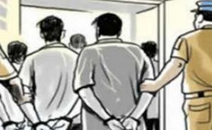  गुजरात एटीएस ने 1500 करोड़ की हेरोइन के साथ 3 लोगों को पकड़ा, पाकिस्तान से लाई जा रही थी हेरोइन