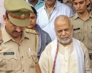  चिन्मयानंद की जमानत को चुनौती देने वाली याचिका सुप्रीम कोर्ट ने खारिज की 