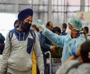  केंद्र सरकार ने तय की सैनिटाइजर और मास्क की कीमतें