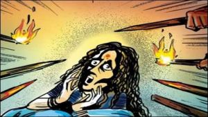  मुजफ्फरपुर जिले में डायन बताकर तीन महिलाओं के काट दिए बाल, गांव में घुमाया