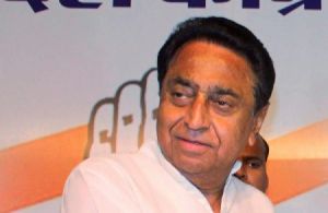 पूर्व सीएम कमलनाथ ने BJP के 2 नेताओं को भेजा कानूनी नोटिस पूर्व सीएम कमलनाथ ने BJP के 2 नेताओं को भेजा कानूनी नोटिस