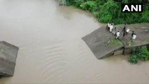 गुजरात के जूनागढ़ में भारी बारिश गुजरात के जूनागढ़ में भारी बारिश