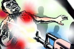 जम्मू-कश्मीर के कुलगाम में आतंकियों ने भाजपा सरपंच की गोली मारकर की हत्या जम्मू-कश्मीर के कुलगाम में आतंकियों ने भाजपा सरपंच की गोली मारकर की हत्या