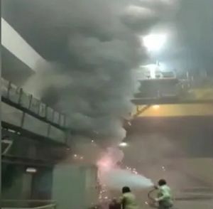 तेलंगाना श्रीशैलम जलविद्युत संयंत्र के एक हाइड्रो इलेक्ट्रिक प्लांट में आग लगी छह के शव बरामद हुए, तीन की तलाश जारी तेलंगाना श्रीशैलम जलविद्युत संयंत्र के एक हाइड्रो इलेक्ट्रिक प्लांट में आग लगी छह के शव बरामद हुए, तीन की तलाश जारी