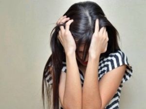 इंदौर में शराब पिलाकर 3 नाबालिग लड़कियों से किया अप्राकृतिक कृत्य, 6 लोगों के खिलाफ FIR दर्ज इंदौर में शराब पिलाकर 3 नाबालिग लड़कियों से किया अप्राकृतिक कृत्य, 6 लोगों के खिलाफ FIR दर्ज