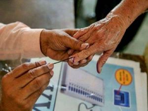 चुनाव आयोग का ऐलान, बिहार में 28 अक्तूबर, 3 और 7 नवंबर को होगा मतदान, 10 नवंबर को आएंगे नतीजे चुनाव आयोग का ऐलान, बिहार में 28 अक्तूबर, 3 और 7 नवंबर को होगा मतदान, 10 नवंबर को आएंगे नतीजे