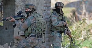 आतंकी हमला , जम्मू कश्मीर में अंगरक्षक ने शहादत देकर बचाई भाजपा नेता और पत्नी की जान आतंकी हमला , जम्मू कश्मीर में अंगरक्षक ने शहादत देकर बचाई भाजपा नेता और पत्नी की जान