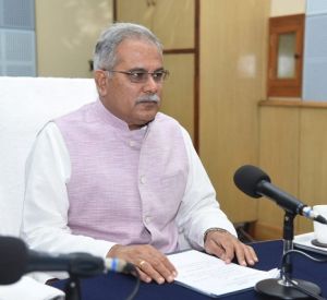 किसानों को न्याय, स्वाभिमान और स्वावलंबन की जिंदगी देना छत्तीसगढ़ सरकार का लक्ष्य: सीएम भूपेश बघेल किसानों को न्याय, स्वाभिमान और स्वावलंबन की जिंदगी देना छत्तीसगढ़ सरकार का लक्ष्य: सीएम भूपेश बघेल