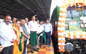 श्री रामलला दर्शन योजना: दुर्ग और बस्तर संभाग के 850 श्रद्धालुओं का जत्था अयोध्या धाम हुआ रवाना श्री रामलला दर्शन योजना: दुर्ग और बस्तर संभाग के 850 श्रद्धालुओं का जत्था अयोध्या धाम हुआ रवाना