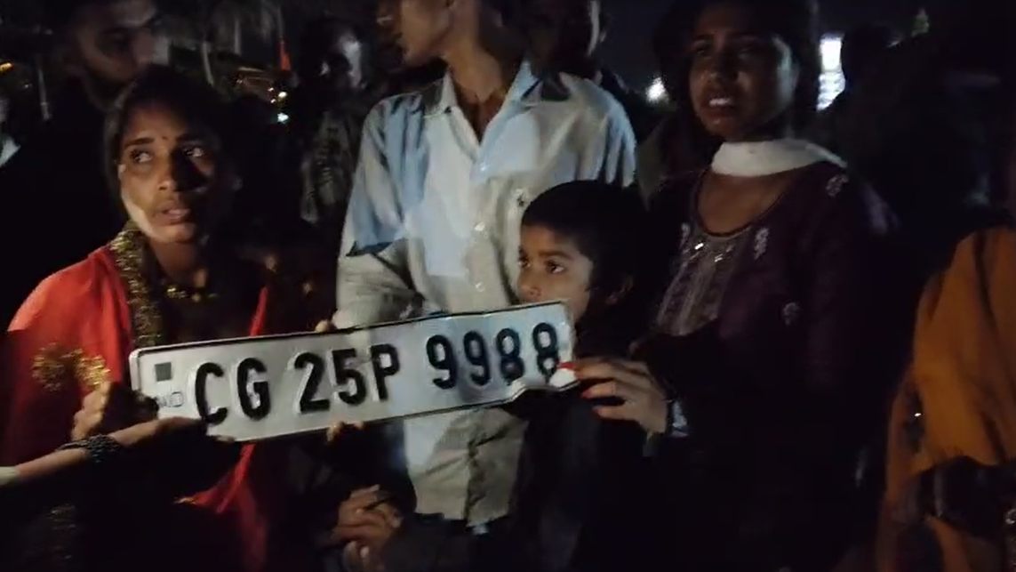 CG – तेज रफ्तार कार ने एक के बाद एक पांच वाहनों को मारी ठोकर, 3 की दर्दनाक मौत, कई घायल…… CG – तेज रफ्तार कार ने एक के बाद एक पांच वाहनों को मारी ठोकर, 3 की दर्दनाक मौत, कई घायल……