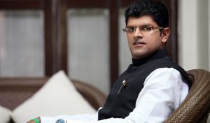  हरियाणा के डिप्टी सीएम दुष्यंत चौटाला के चाचा के फार्म हाउस पर ED की छापेमारी