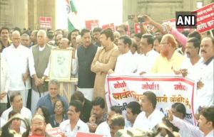  CAA-NPR-NRC Protest : विपक्ष ने खोला मोदी सरकार के खिलाफ मोर्चा, कहा- दोबारा न होने देंगे गांधी की हत्या  