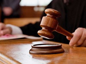  AGR मामले में केंद्र के अनुरोध पर भड़का सुप्रीम कोर्ट, कहा "यह सरासर अवमानना है 