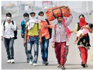गोद में 7 महीने की बच्ची और अभी एक हफ्ते और चलना है,जानें दिल्ली-NCR के मजदूरों की रुला देने वाली कहानियां