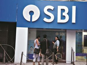 SBI बैंक ने आपकी बचत के ब्याज पर चलाई कैंची, !