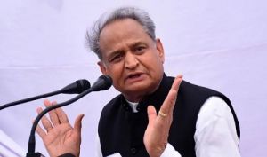  राजस्थान में कांग्रेस के लगभग दो दर्जन विधायकों ने लगाया आरोप, गहलोत सरकार को गिराने की साजिश रच रही है BJP