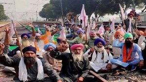  रेल रोको आंदोलन : कृषि कानूनों के खिलाफ किसान आज रोकेंगे 'ट्रेनें'