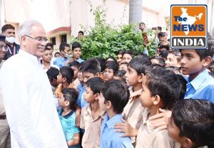 मुख्यमंत्री भूपेश बघेल ने आज रायपुर के कोटा स्थित विवेकानंद विद्यापीठ में विद्यापीठ के विद्यार्थियों से मुलाकात की...