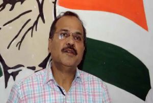 ईडी के जरिए सोनिया-राहुल को डराया जा रहा है : अधीर रंजन