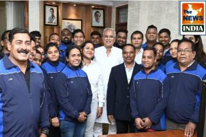 ​​​​​​​मुख्यमंत्री से छत्तीसगढ़ पावर लिफ्टिंग एवं बॉडी बिल्डिंग एसोसिएशन के पदाधिकारियों और खिलाड़ियों ने की सौजन्य मुलाकात