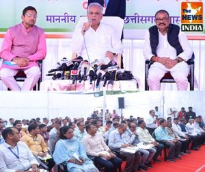  मुख्यमंत्री श्री भूपेश बघेल का डोंगरगांव : समीक्षा बैठक