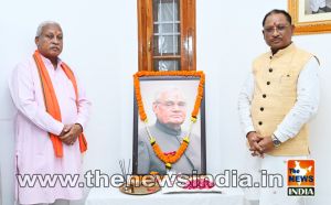  मुख्यमंत्री ने पूर्व प्रधानमंत्री भारत रत्न स्वर्गीय श्री अटल बिहारी वाजपेयी की पुण्यतिथि पर उन्हें नमन किया